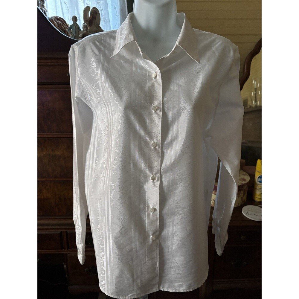 Wrinkle Free Size 12 Women’s Button Down Shirt White 42” Bust 27” Length